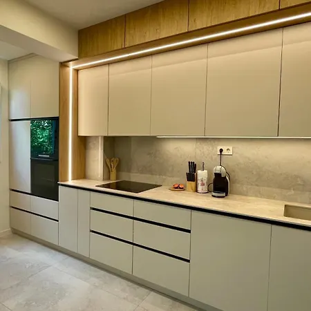 Modern Light Heaven In Center - 2br Ap Апартаменти Варна