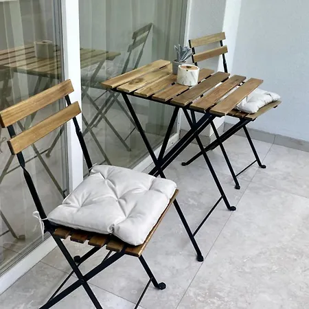 Апартаменти Modern Light Heaven In Center - 2br Ap Варна